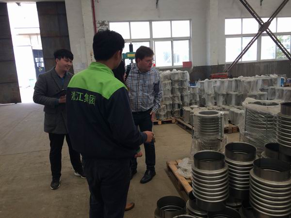 International Order: Danish Valve Distributor Visits Our Factory and Orders a Batch of DN250 Metal Bellows