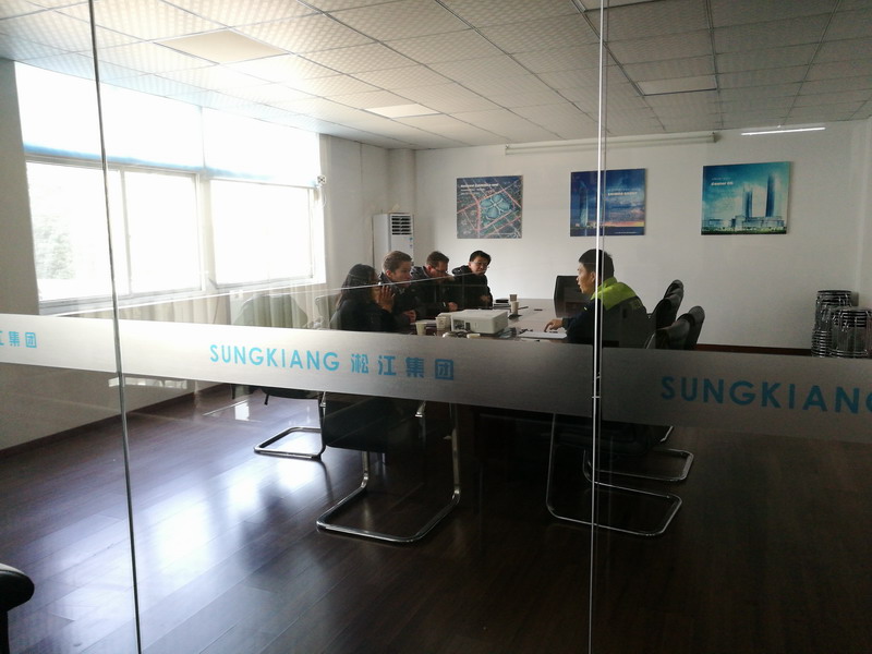 German Visitors Touring Shanghai Songjiang Vibration Absorber Group Factory