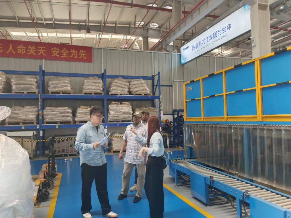 The Dubai Client Visited Our Factory and Reached a Cooperation Agreement